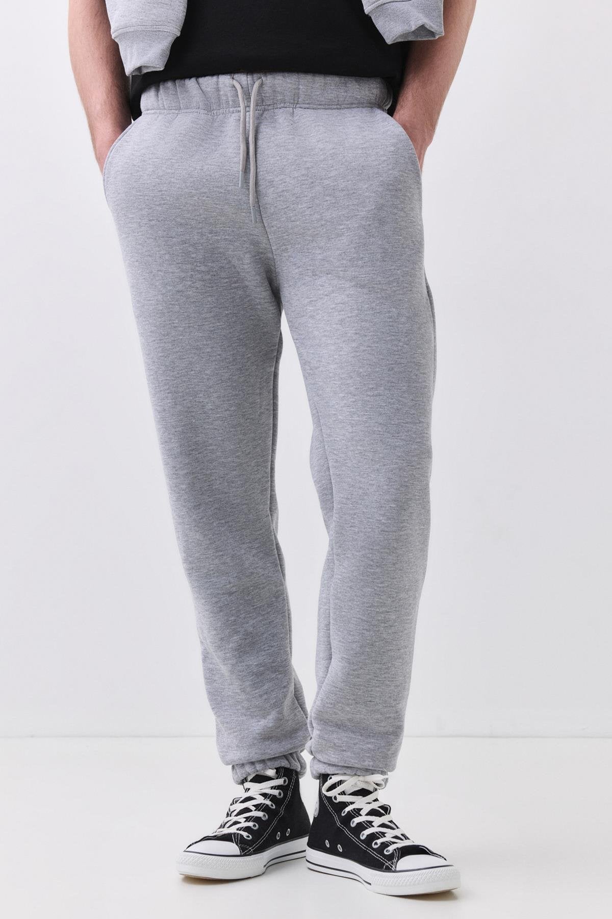 Unisex Regular Fit Rahat Kesim Lastikli Paça Eşofman Altı